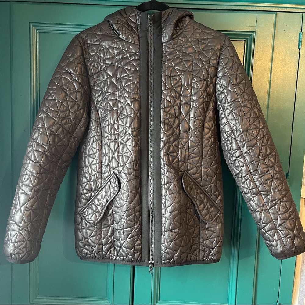 Tout à Coup Quilted Black Hooded Jacket Packable Lightweight Puffer Womens Med
